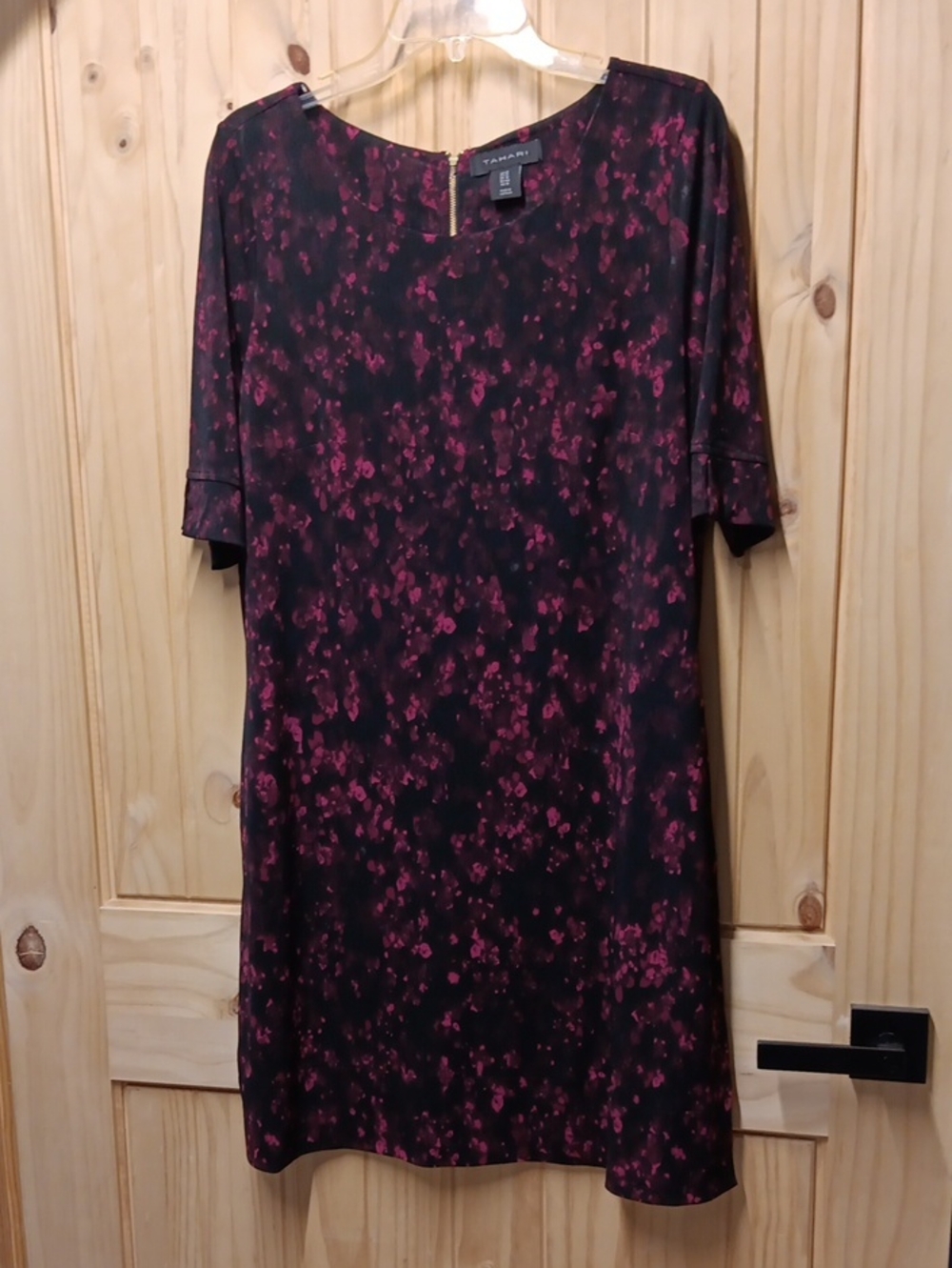 Tahari Floral Shift Dress in Black and Deep Pink EUC